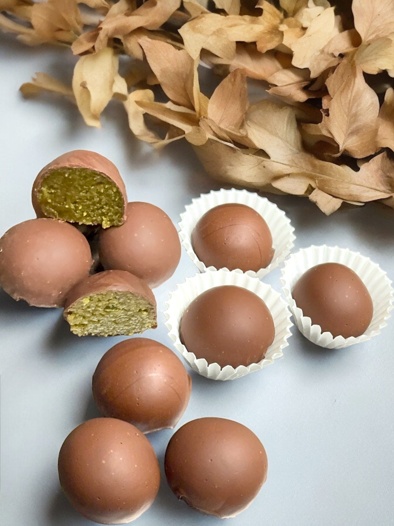 C. Mini gift boxes of Pistachios Dough Chocolate Balls
